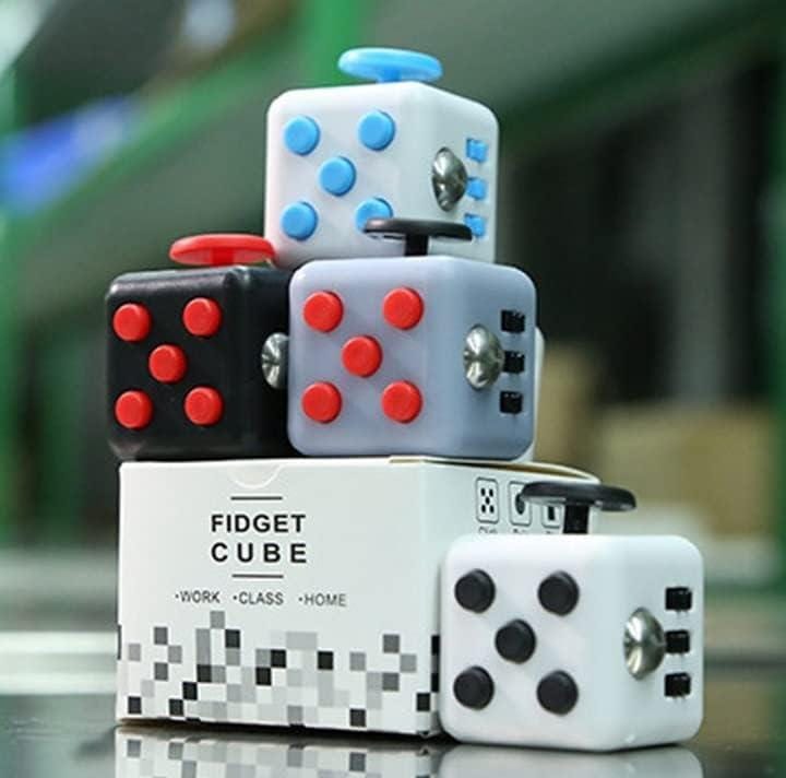 Fidget Cube-компактний антистрес-куб